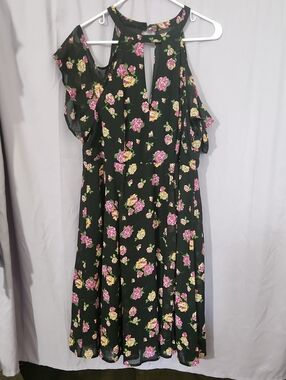 torrid Black Cold Shoulder Floral Midi Dress